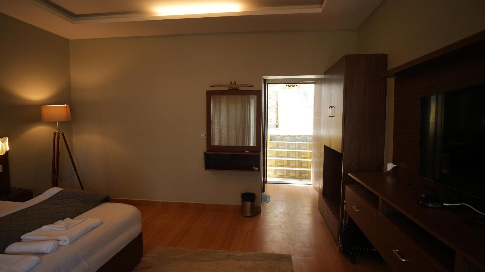 The Foresta By Orchid Hospitality & Holidays Hotel Mukteshwar Exterior foto